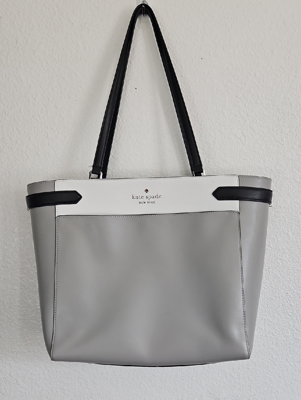 Kate Spade Staci Large Laptop Tote Bag in Nimbus Gray And White